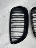 08-13 BMW E90 E92 E93 M3 Front Kidney Grilles Gloss Black Double Slotted