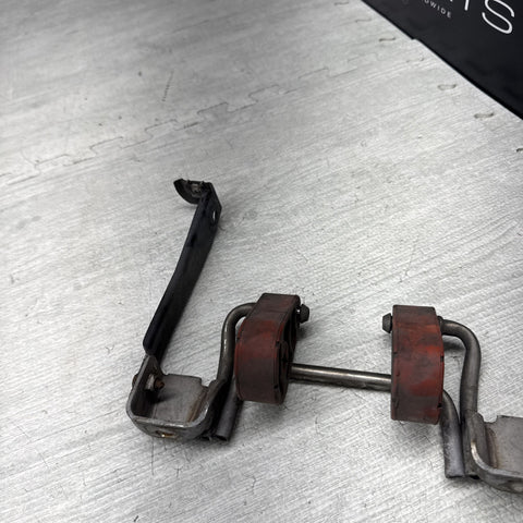 BMW E90 E92 E93 M3 08-13 Muffler Bracket Hanger 8041984