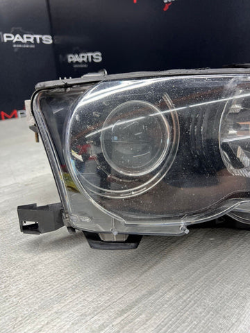 OEM BMW 02-06 E46 330 M3 Bixenon Headlight 1305621772 *Chipped Tabs*