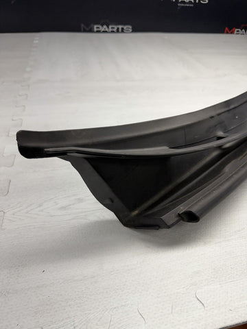 99-06 BMW E46 3 Series M3 Front Windshield Wiper Trim Molding Cowl Cover *Tab*