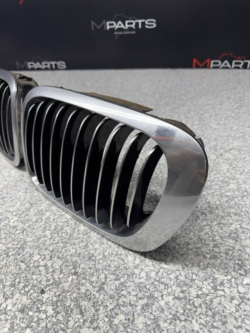 BMW OEM 01-06 E46 M3 Front Kidney Grilles Chrome 51138208685 51138208686