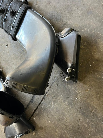 15-20 Ferrari 488 Spider Left & Right Flank Vents Extraction Ducts 88352500