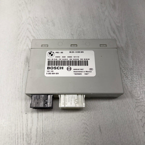 08-11 BMW 3 E90 E91 E92 E93 Parking Distance Control Unit Module PDC OEM 9225825
