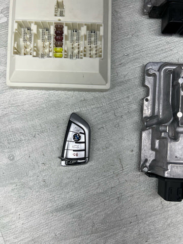 19-25 BMW M8 X5M X6M F91 F92 F93 F95 F96 S63M ENGINE DME BDC KEY SET