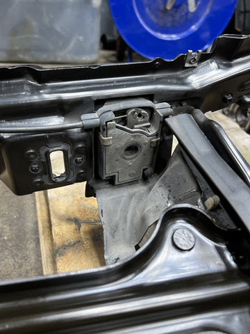 (PICKUP ONLY) GENUINE OEM Front Radiator Support BMW 5 Series M5 E39 97-03