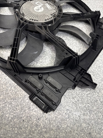 15-20 OEM BMW F80 F82 F83 M3 M4 Electric Radiator Cooling Fan w/Shroud *Cracked