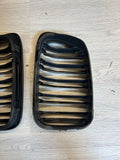 01-06 BMW E46 M3 Front Kidney Grilles Gloss Black Double Slotted