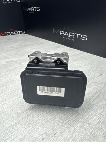 04-05 Honda S2000 ABS Pump Control OEM S2AA6 Module 529-15a1  *Notes*