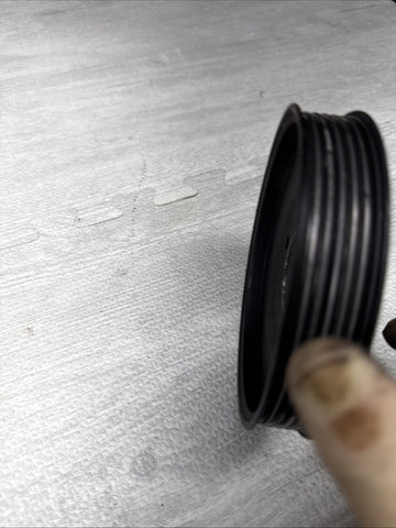 06-10 BMW E60 E63 E64 M5 M6 V10 Engine Water Pump Pulley OEM 178052