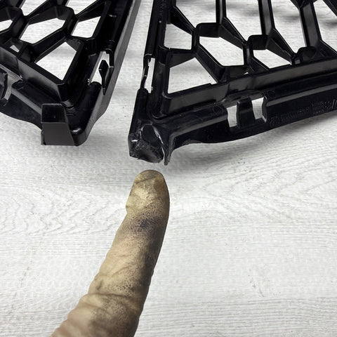 FRONT BUMPER SIDE AIR DUCTS TRIMS GRILLES SET 21-25 BMW G80 G82 G83 M3 M4