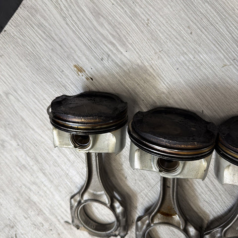 08-13 BMW F06 F10 F12 F13 M5 M6 V8 S63 Engine Pistons & Connecting Rods OEM Set