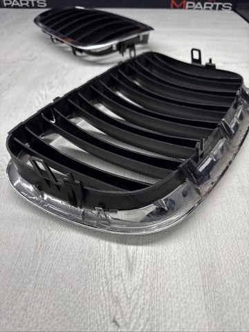 06-14 BMW E70 E71 X5 X6 Front Left & Right Grille Air Vent Trim Set Assy OEM