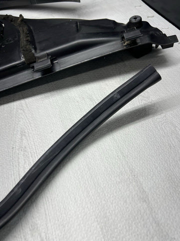 BMW E90 E92 E93 M3 08-13 Front Cabin Micro Filter Housings Covers Set Incomplete