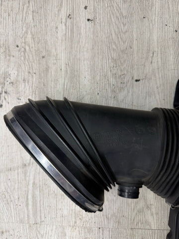 08-13 OEM BMW E90 E92 E93 M3 Engine S65 Airbox Air Intake Cleaner Muffler