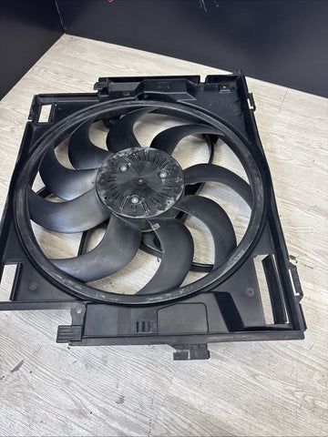 12-16 OEM BMW F22 F23 F30 F32 F33 F36 F87 M2 Radiator Cooling Fan Shroud 850W