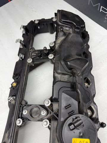 2015–2020 BMW M2/M3/M4 F80 S55 Engine Cylinder Head Valve Cover OEM 11127846359