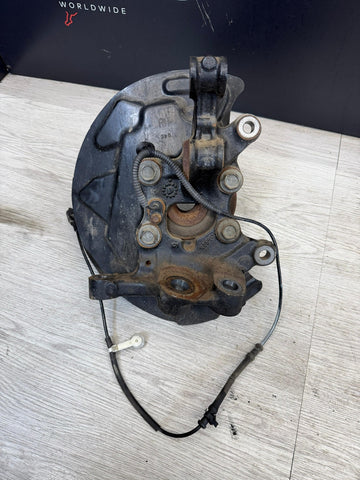 2022 FORD MUSTANG FRONT RIGHT PASSENGER SPINDLE KNUCKLE BEARING HUB OEM