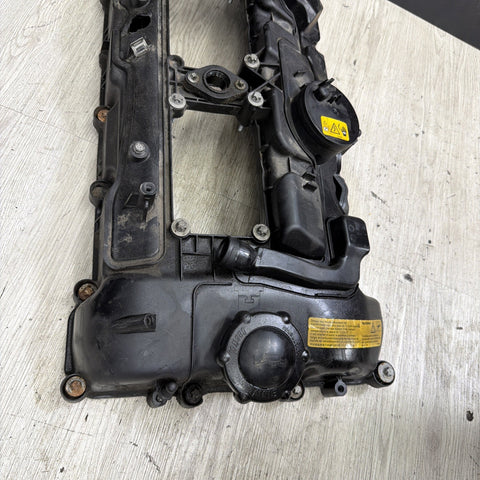 15-21 BMW F80 F82 F83 F87 M2 M3 M4 S55 ENGINE CYLINDER HEAD VALVE COVER *Hole*