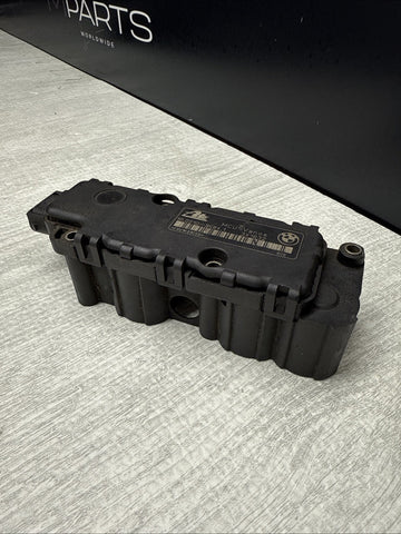 BMW 01-06 E46 M3 S54 VANOS Control Solenoid Valve Block MCU