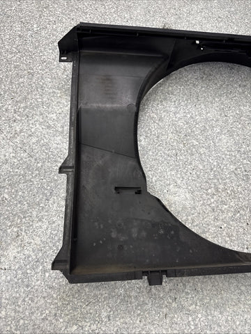 BMW E39 525i 528i 530i M5 Radiator Cooling Fan Plastic Shroud 17101438457 OEM