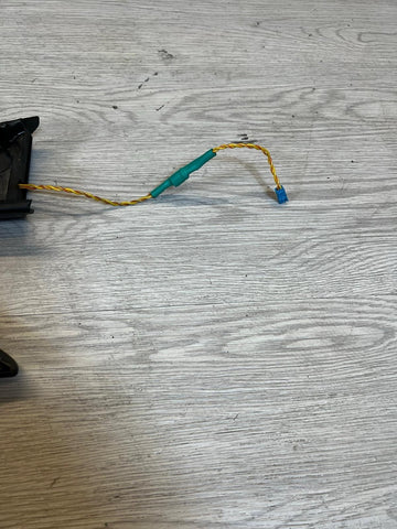 08-13 BMW E92 E93 FRONT DOOR PREMIUM SOUND SPEAKERS TWEETER COVER TWEETERS