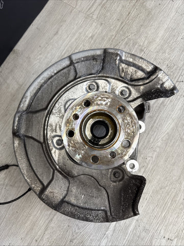 BMW 20-25 F96 X6M REAR RIGHT PASSENGER SIDE SPINDLE KNUCKLE HUB
