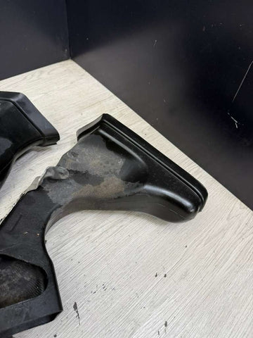 06-10 BMW E63 E64 M6 FRONT BUMPER LOWER BRAKE AIR DUCTS 7899787 7899788