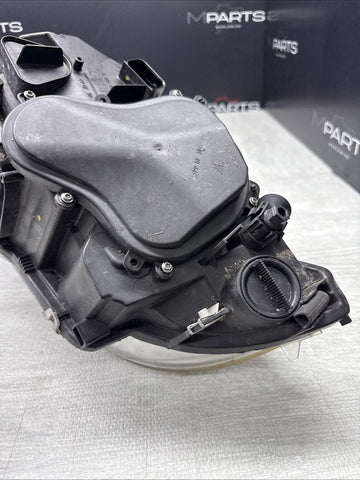 BMW 07-10 E92 E93 328i 335i 08-13 E90 E92 E93 M3 Right Headlight 63117182517 OEM