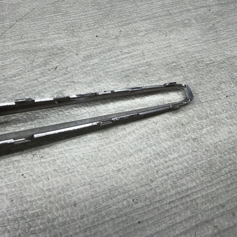 08-13 BMW M3 E92 E93  Left Front Fender Grille Side Marker Assembly 51138046501