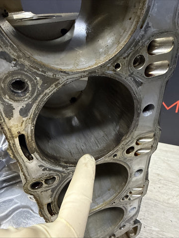 08-13 BMW E90 E92 E93 M3 S65 Engine Motor Bottom Bare Block *Scored Cylinder