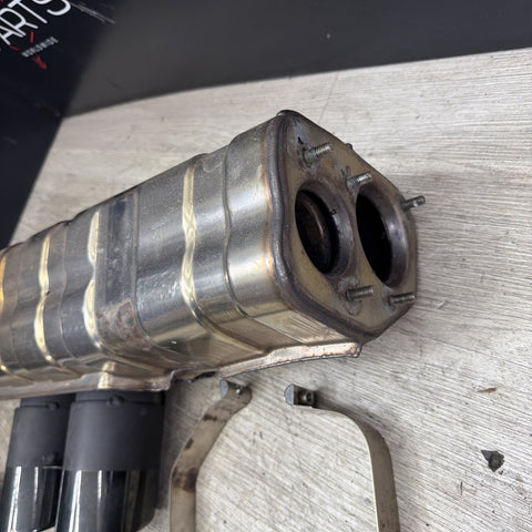 Porsche 911 997 GT3 OEM Rear Muffler Exhaust Center Exit 997.111.027.92