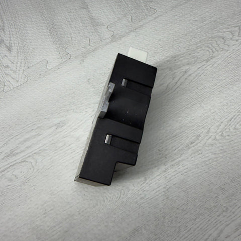 2014–2020 BMW M2 M3 M4 M5 F80 Fuel Pump Relay Control Module Unit OEM 7411595