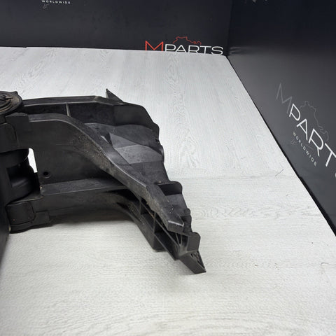 01-06 BMW E46 M3 Center Console Armrest Arm Rest Black Leather *Notes*