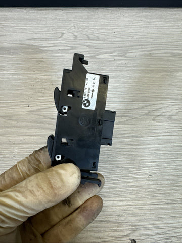 OEM BMW E46 M3 Passenger Right Side Window Switch Switches 6902178