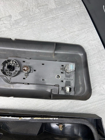 88-93 BMW E30 3-Series Right Rear Tail Light Lamp Late Model Factory OEM