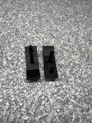 BMW E46 REAR SEAT BELT GUIDE 7009662 52107009662 OEM PAIR
