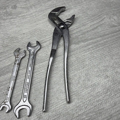01-06 BMW E46 325 330 M3 Emergency Trunk Tool Tools Kit Set OEM HEYCO