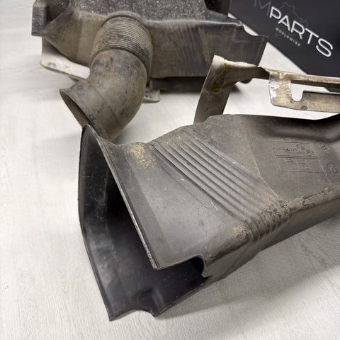 BMW E46 M3 OEM (2001-2006) BRAKE AIR INLET DUCTS + BRACKETS PAIR *2 BROKEN TABS*