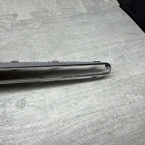 08-13 BMW M3 E92 E93  Left Front Fender Grille Side Marker Assembly 51138046501