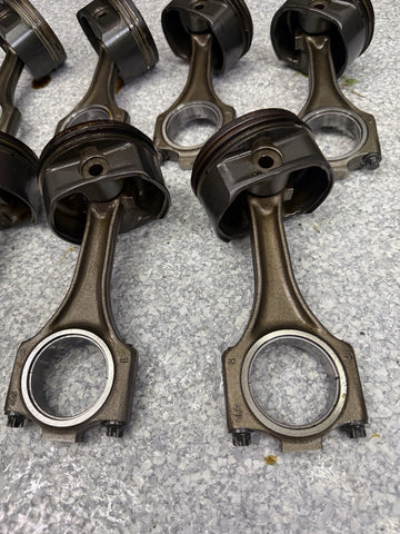 BMW E39 M5 S62 Pistons With Connecting Rods Set Of 8
