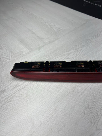 FORD MUSTANG CONVERTIBLE 2015-2023 OEM REAR THIRD 3RD BRAKE LIGHT ASSEMBLY