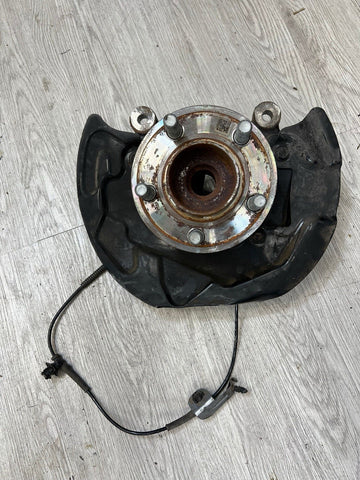 2024-2025 FORD MUSTANG FRONT LEFT DRIVER SIDE SPINDLE KNUCKLE HUB OEM