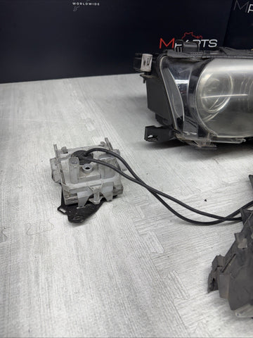02-06 BMW E46 M3 ORIGINAL Bi Xenon Headlights Stock *Repaired Tab*