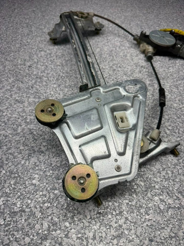 00-09 Honda S2000 Left Side Door Window Regulator 72250-S2A-A03 OEM *Shattered*