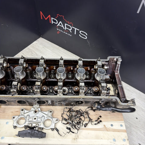 01-06 BMW E46 M3 S54 Motor Engine Cylinder Head Complete No Cams