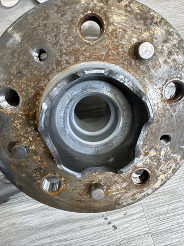 21-24 BMW G80 G82 G83 G87 M2 M3 M4 Rear Suspension Right Knuckle Hub Spindle