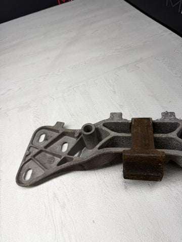 99-03 BMW E39 M5 Transmission Bracket OEM 1094722