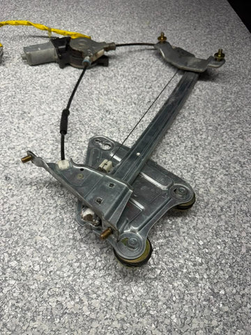 00-09 Honda S2000 Left Side Door Window Regulator 72250-S2A-A03 OEM *Shattered*