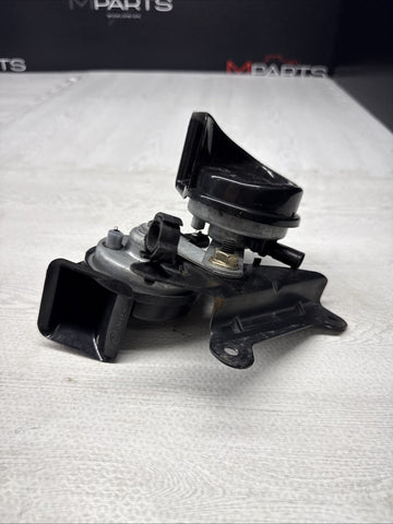 BMW 00-06 E46 323 325 328 330 M3 High/Low Tone Horn OEM