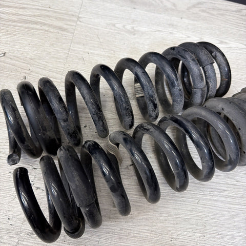 BMW F80 F82 F83 M3 M4 20-25 Rear Right RH Left LH Coil Spring Pair OEM MR
